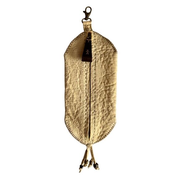 Henry Beguelin Cream Pebble Leather Expandable Zipper Clip On Pouch - Picture 3 of 8